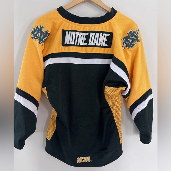 Notre Dame YOUTH Hockey Jersey. Gently Used. Size Youth Large - Picture 2 of 10